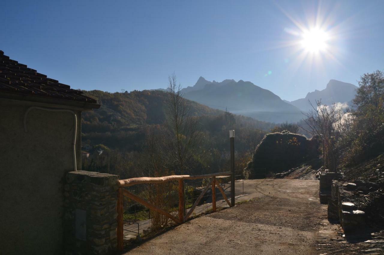 Le Case Nel Borgo Fivizzano Kültér fotó